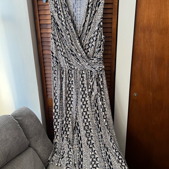 Connected Apparel Black and White Sheath Jumpsuit - Picture 4 of 5